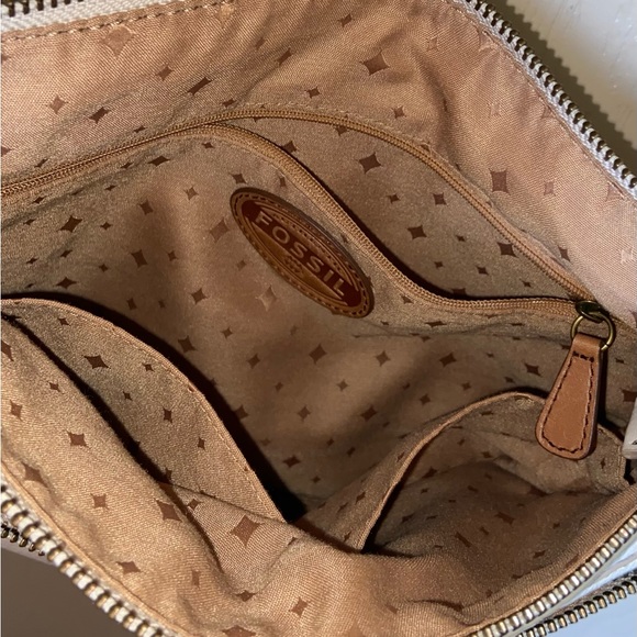 Fossil Explorer Leather Crossbody Handbag - Picture 6 of 10